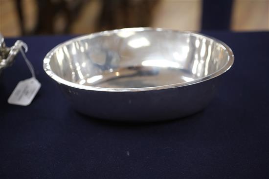 A William IV oval two handled silver vegetable tureen and liner by R & S Garrard & Co, 44 oz.